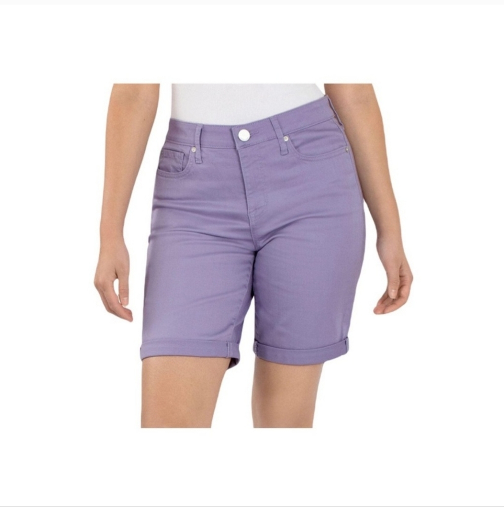 NWT Seven7 Women's Lilac Sunset Bermuda Shorts - 9" Inseam